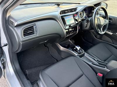 2017 Honda Grace - Thumbnail