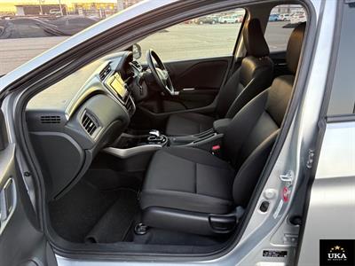 2017 Honda Grace - Thumbnail