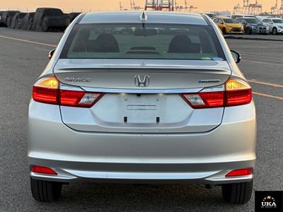 2017 Honda Grace - Thumbnail