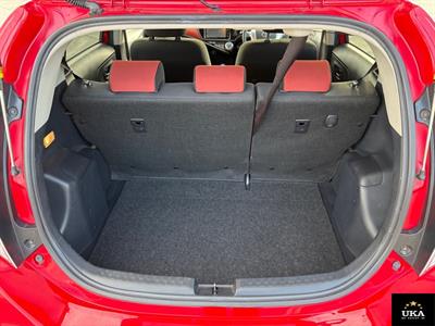 2016 Toyota Aqua - Thumbnail