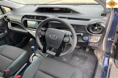 2017 Toyota Aqua - Thumbnail
