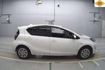 2018 Toyota Aqua - Thumbnail