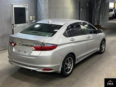 2015 Honda Grace - Thumbnail