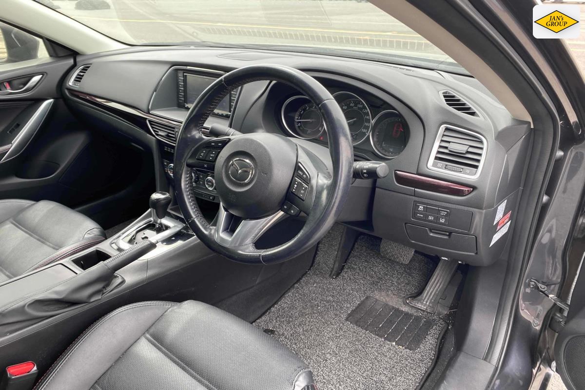 2014 Mazda Atenza