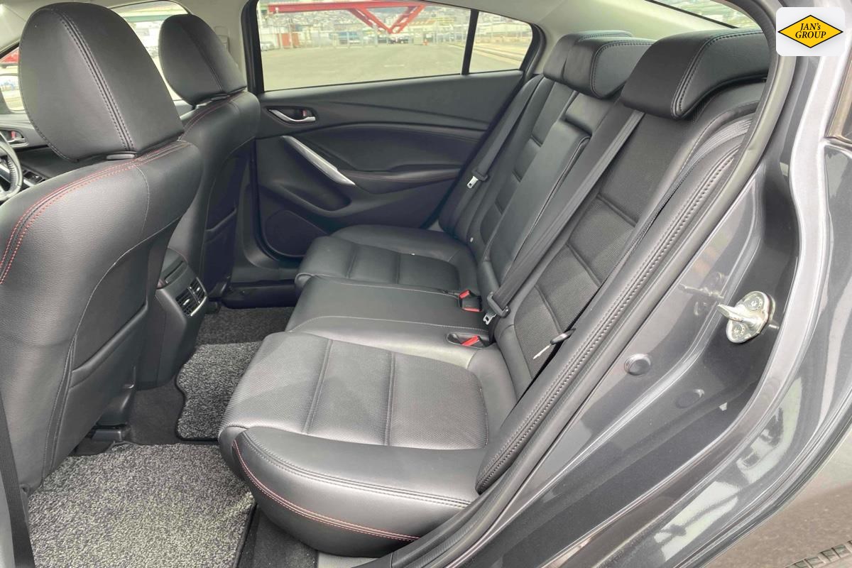 2014 Mazda Atenza
