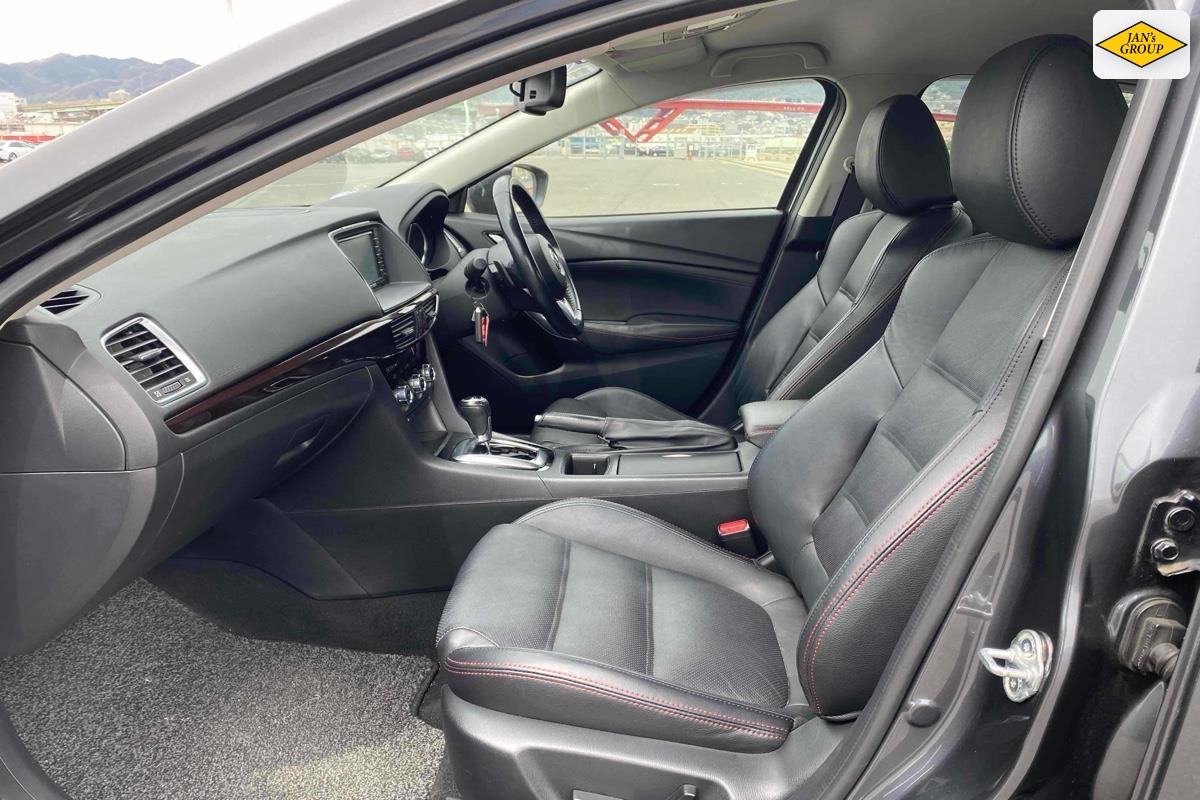 2014 Mazda Atenza