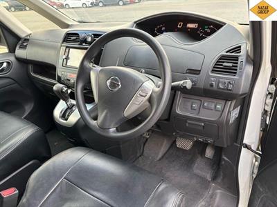 2014 Nissan Serena - Thumbnail