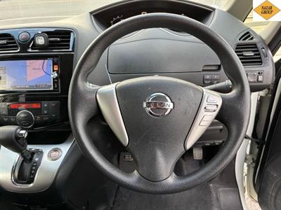 2014 Nissan Serena - Thumbnail