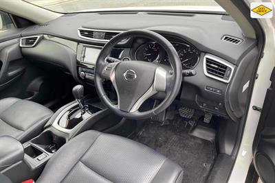 2017 Nissan X-Trail - Thumbnail