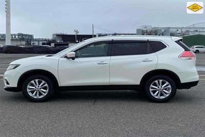 2017 Nissan X-Trail - Thumbnail