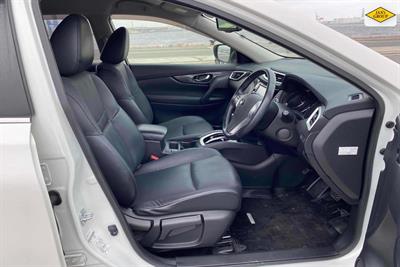 2017 Nissan X-Trail - Thumbnail