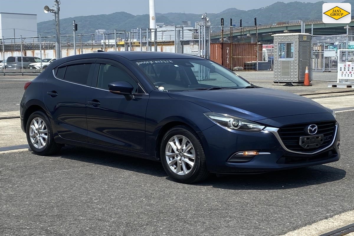 2016 Mazda Axela
