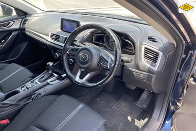 2016 Mazda Axela - Thumbnail