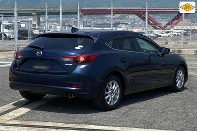 2016 Mazda Axela - Thumbnail