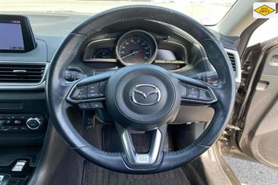 2017 Mazda Axela - Thumbnail