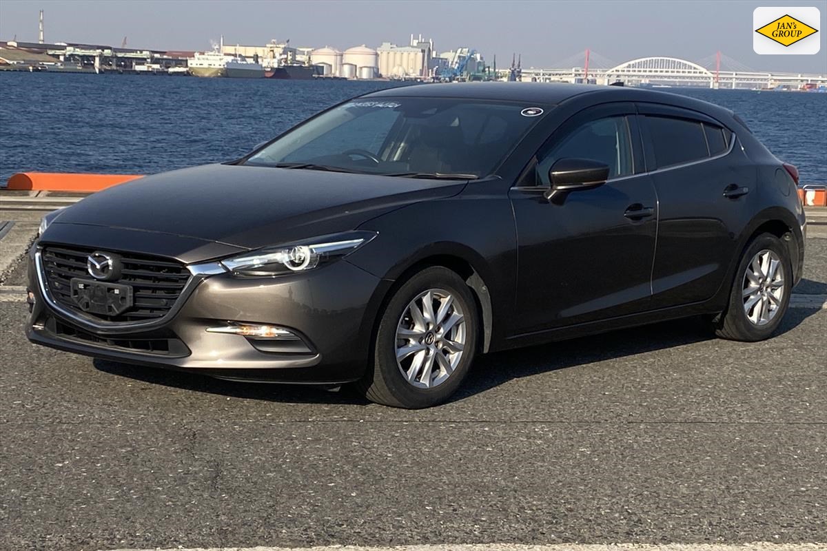 2017 Mazda Axela