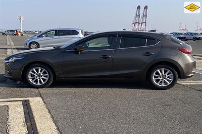 2017 Mazda Axela - Thumbnail