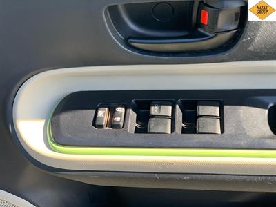 2014 Toyota Aqua - Thumbnail
