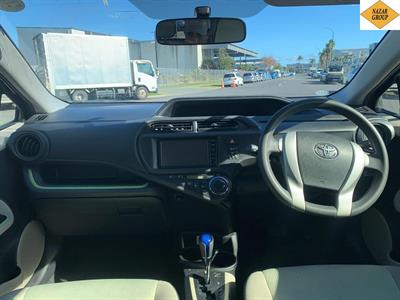 2014 Toyota Aqua - Thumbnail