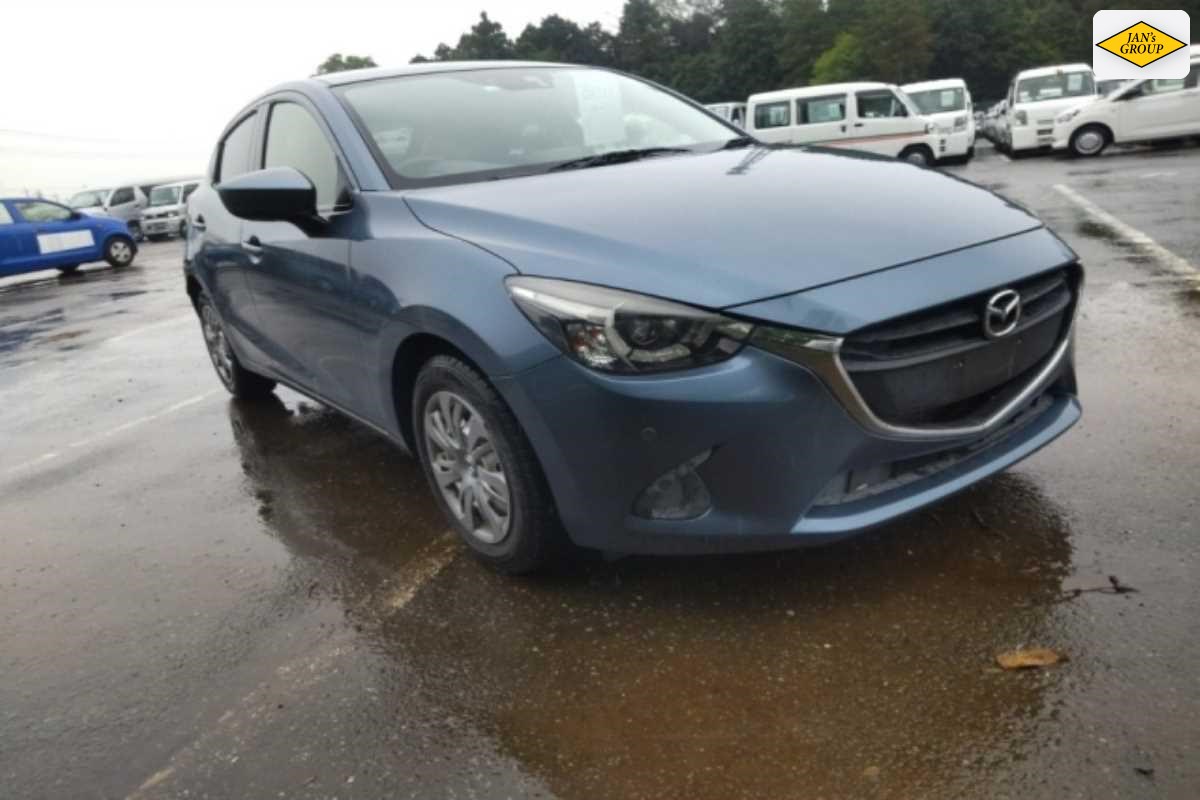 2016 Mazda Demio