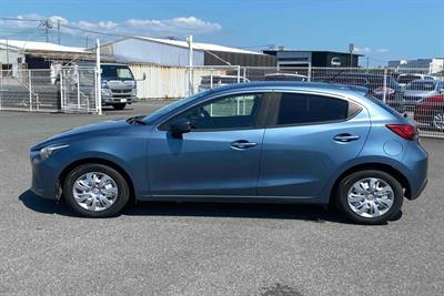 2016 Mazda Demio - Thumbnail