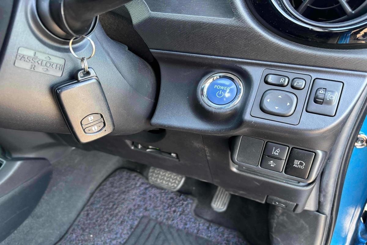 2016 Toyota Aqua