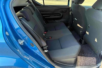 2016 Toyota Aqua - Thumbnail