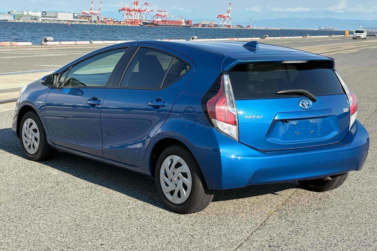 2016 Toyota Aqua