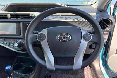 2012 Toyota Aqua - Thumbnail