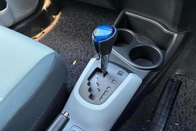 2012 Toyota Aqua - Thumbnail