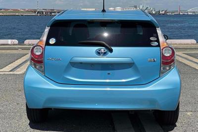 2012 Toyota Aqua - Thumbnail