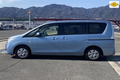 2014 Nissan Serena - Thumbnail