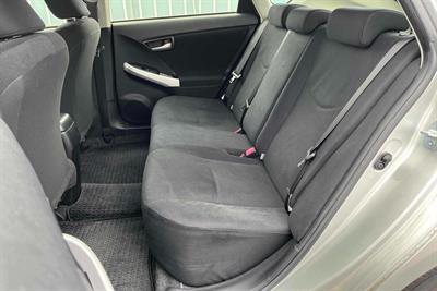 2014 Toyota Prius - Thumbnail
