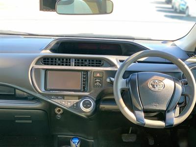 2016 Toyota Aqua - Thumbnail