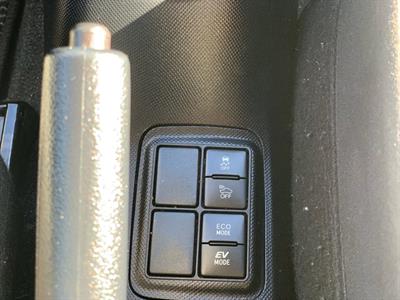 2016 Toyota Aqua - Thumbnail