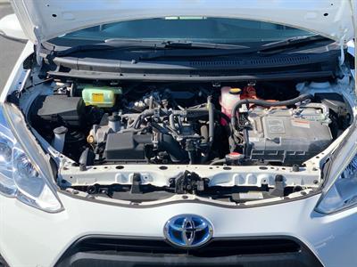 2016 Toyota Aqua - Thumbnail