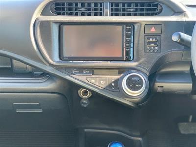2016 Toyota Aqua - Thumbnail