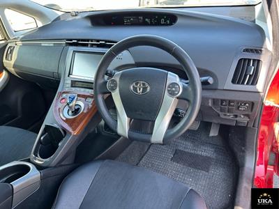2015 Toyota Prius - Thumbnail