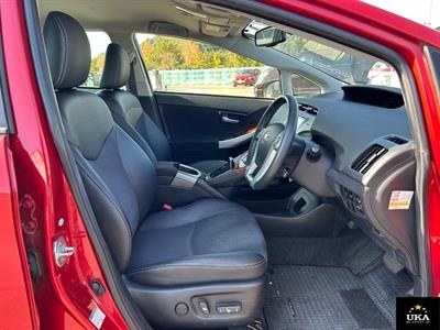 2015 Toyota Prius - Thumbnail