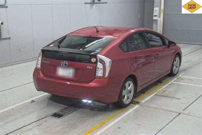 2015 Toyota Prius - Thumbnail