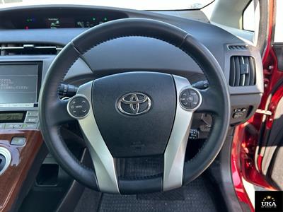 2015 Toyota Prius - Thumbnail
