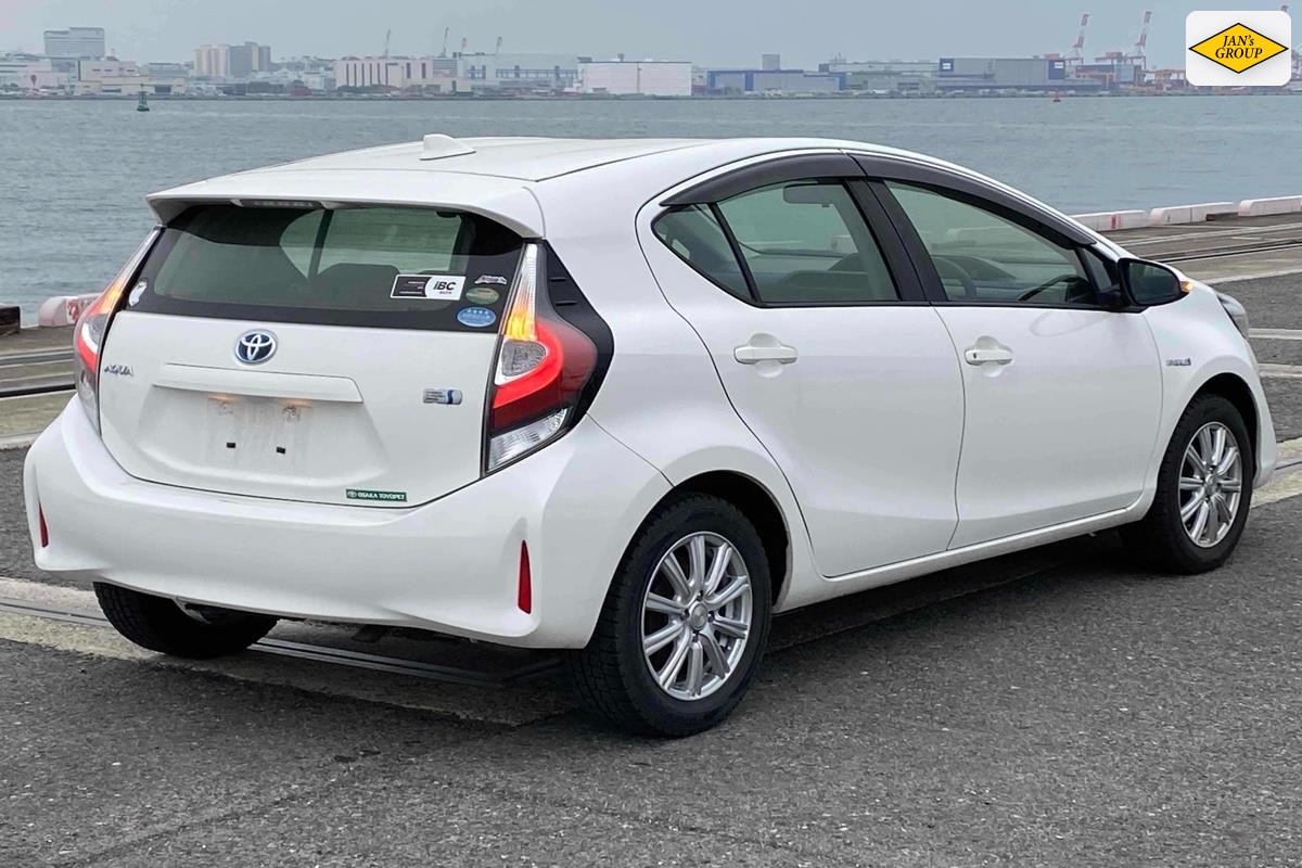2017 Toyota Aqua