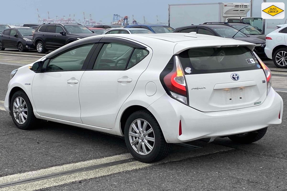 2017 Toyota Aqua