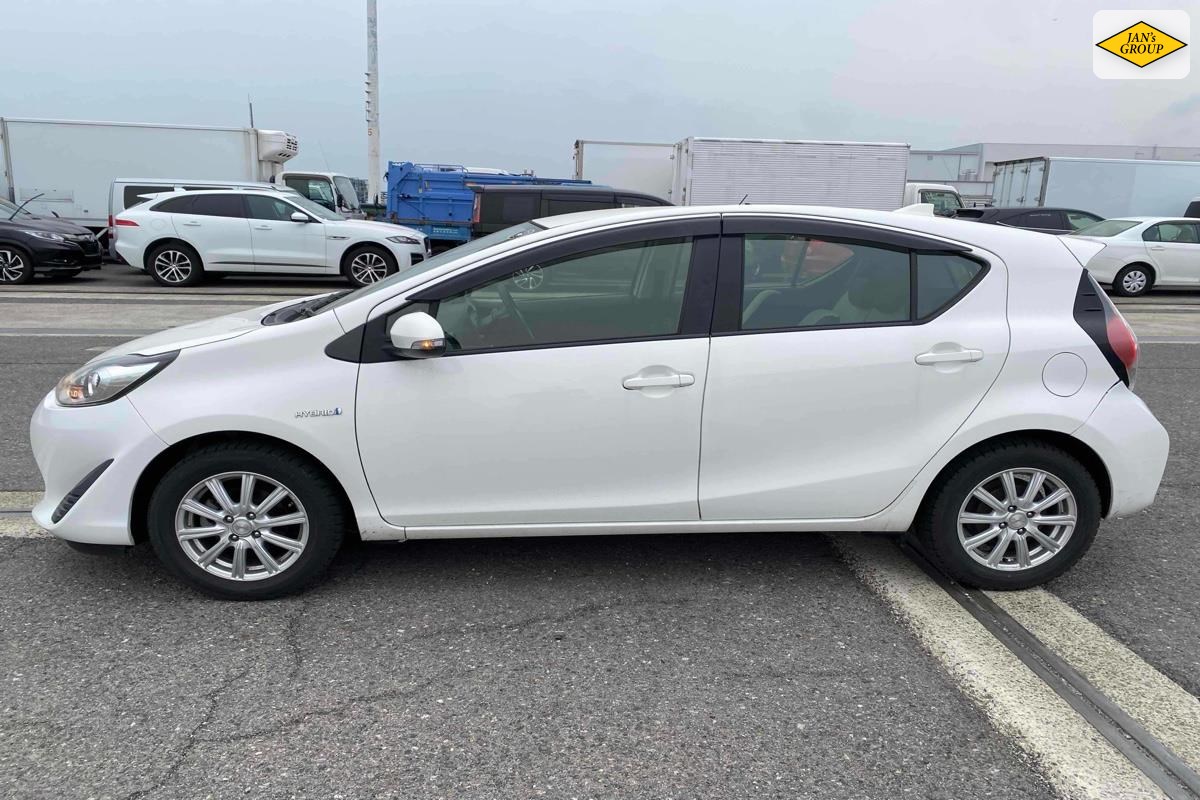 2017 Toyota Aqua