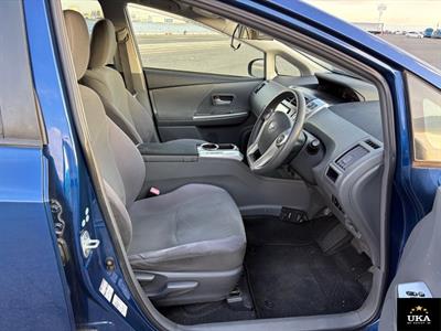 2013 Toyota Prius - Thumbnail