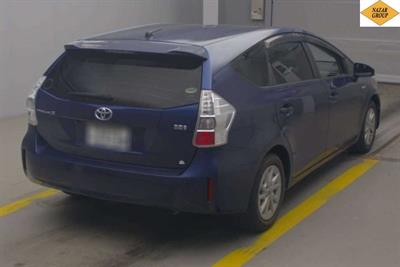 2013 Toyota Prius - Thumbnail