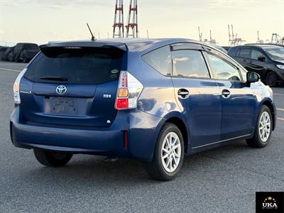 2013 Toyota Prius - Thumbnail