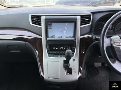 2013 Toyota Vellfire - Thumbnail