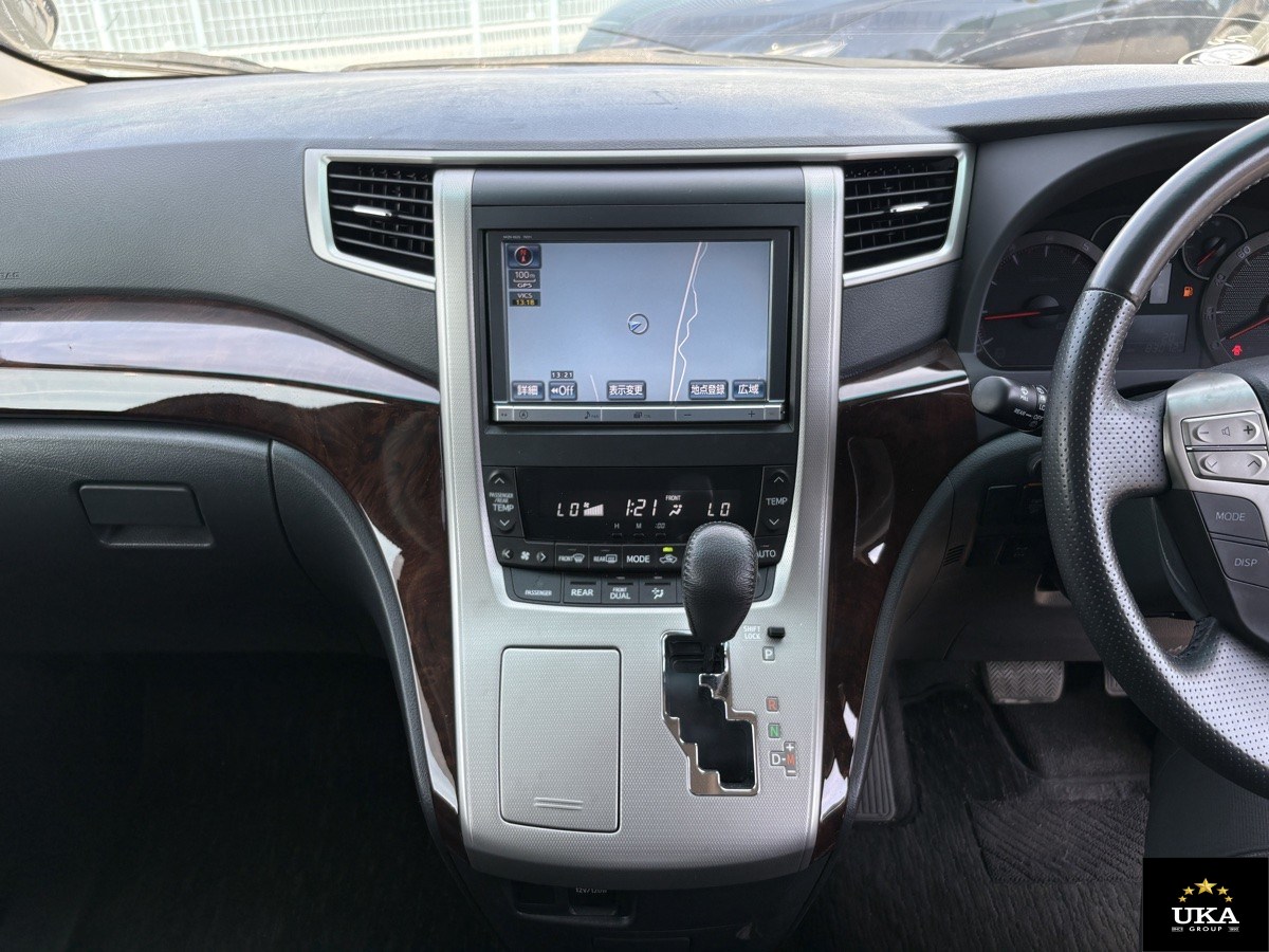 2013 Toyota Vellfire