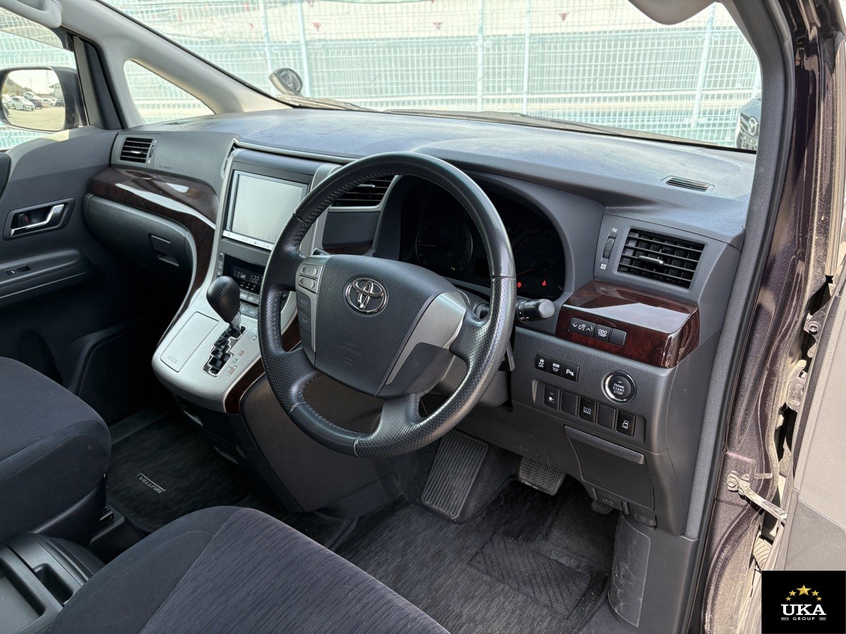 2013 Toyota Vellfire